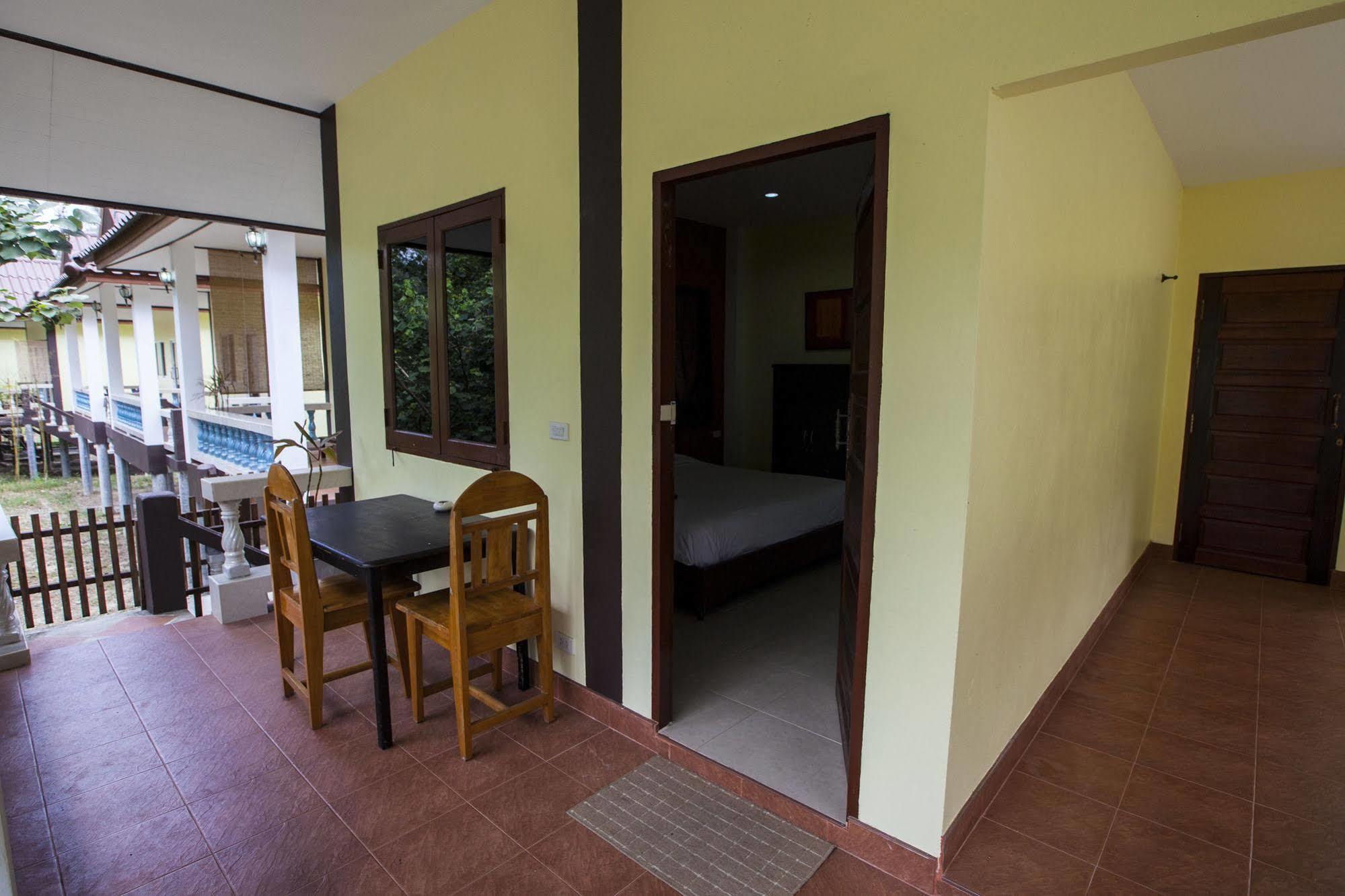 Hin Bhai Resort Chaloklum Luaran gambar